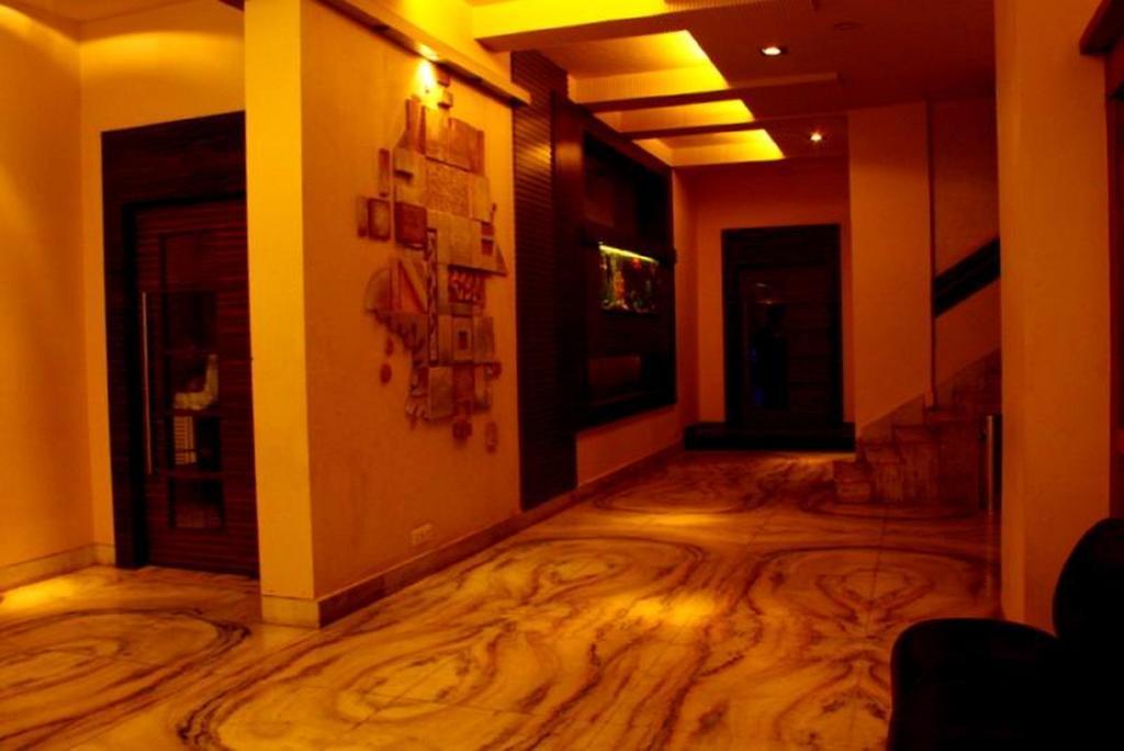 Hotel Jawahar Ulhasnagar Экстерьер фото